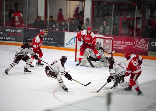 MONDAY RECAP – Wings, Terriers win to earn Game 7s