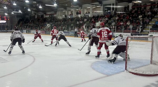 WEDNEDAY RECAP – Wings, Terriers emphatically even series’